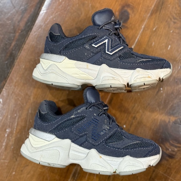 Toddler size 7 new balance 9060’s looking for a new home! - Picture 4 of 6